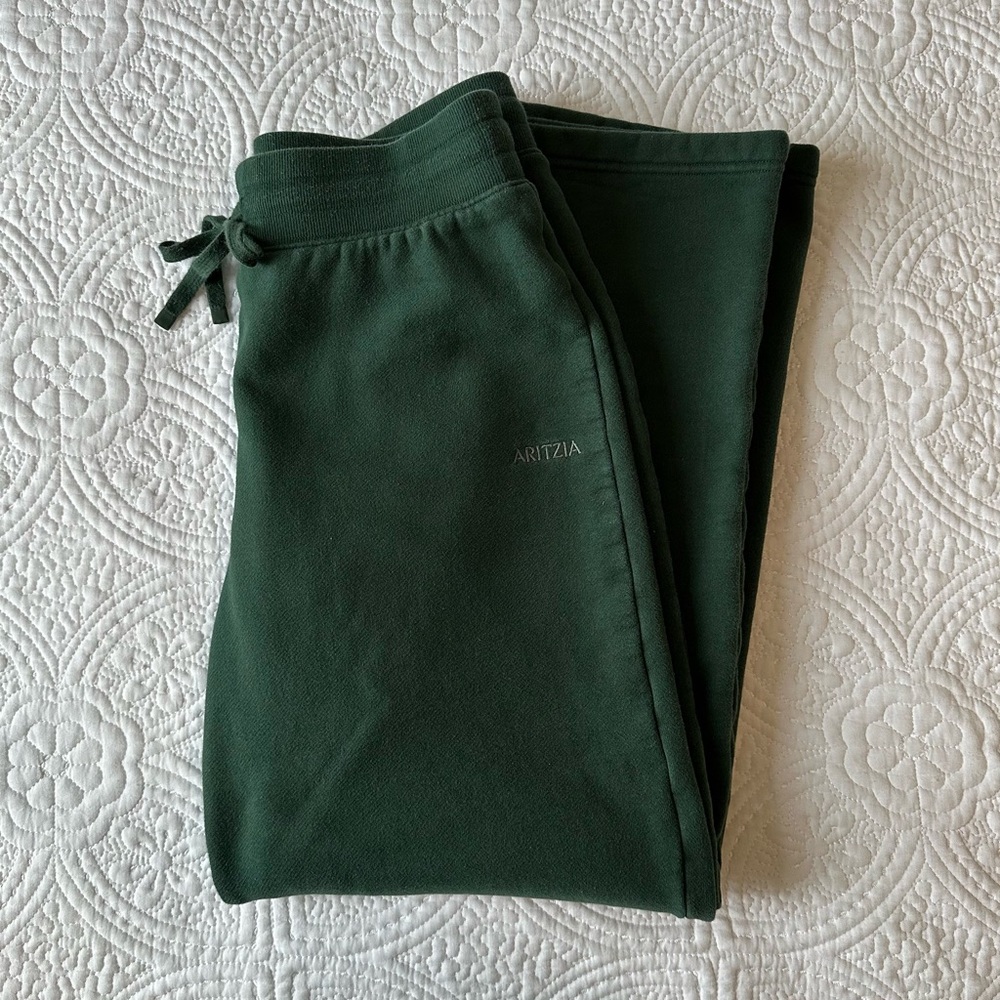 aritzia cozy sweatfleece perfect banded sweatpant